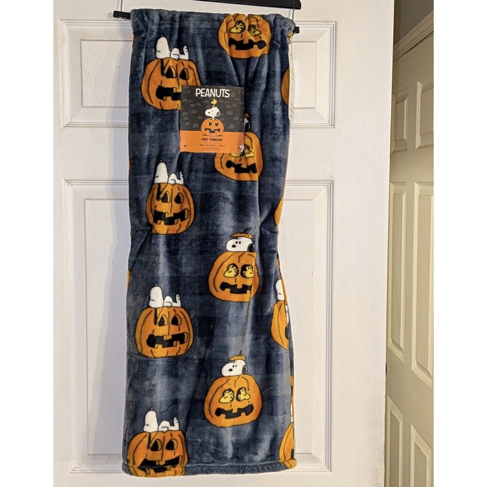 VIRAL Berkshire Blanket Halloween Snoopy Woodstock Peanuts Throw Blanket 60x70
